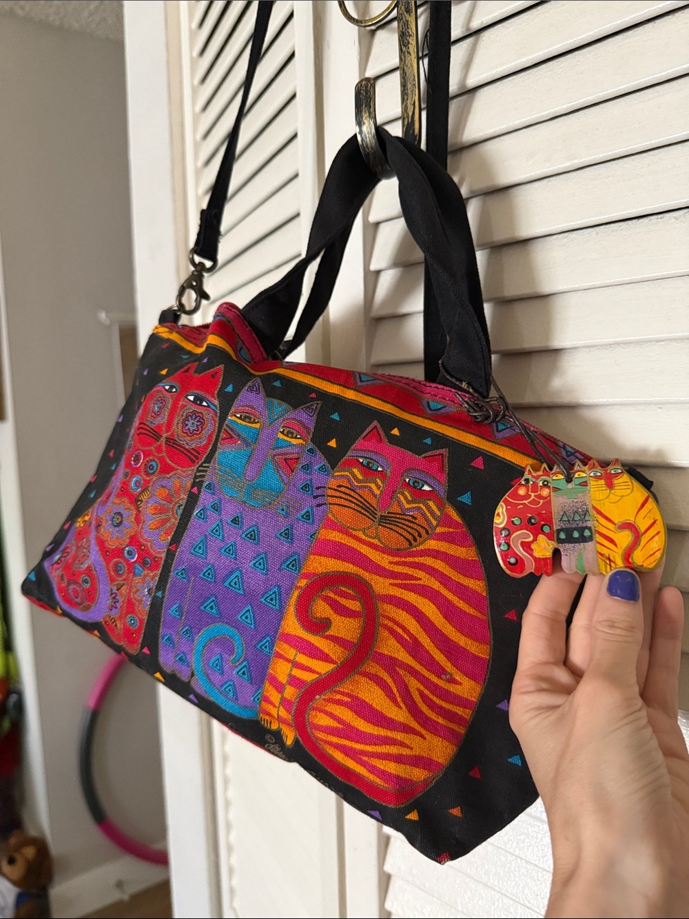 Vintage Laurel Burch Black Multicolor Cat Panel Shoulder Bag wood Keychain too
